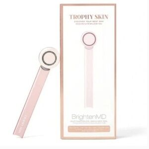 NIB Brighten MD Trophy Skin Pink Facial Therapy Device